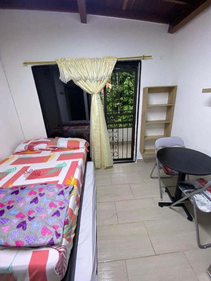 Amoblada Sector Laureles-estadio Hasta 3 Personas Santorini Apartamento Medellín